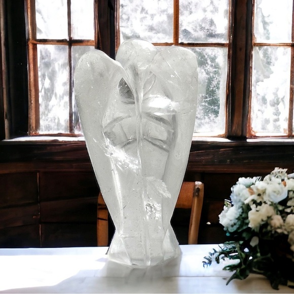 Natural Quartz Guardian Angel Hand Carved Pocket Gemstone Crystal - Picture 2 of 3